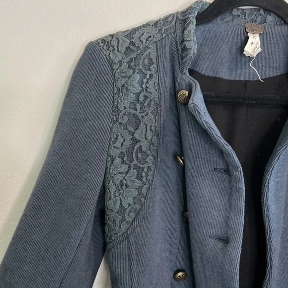 WE THE FREE Free People Navy Blue Military Lace detail Crop Jacket size 2 - Picture 7 of 16